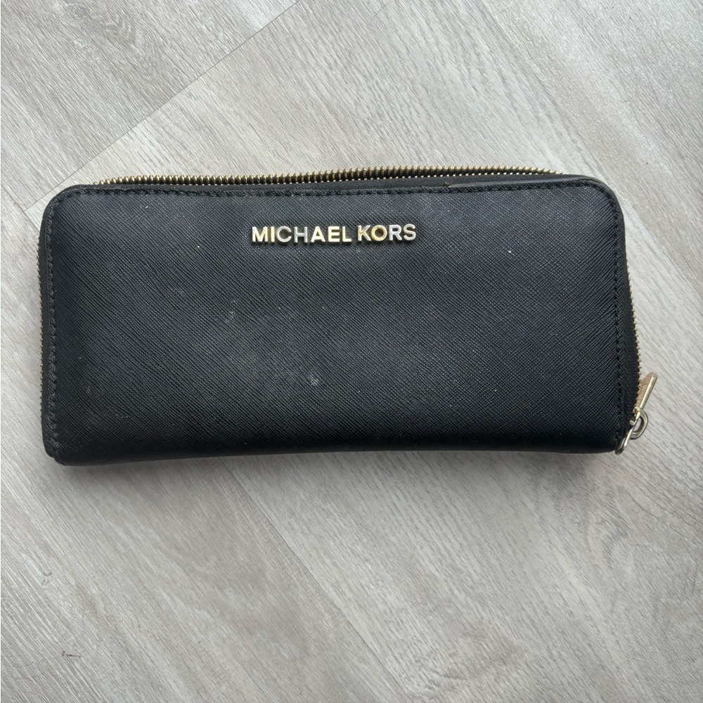 Black with Gold Michael Kors Wallet